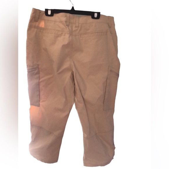 WindRiver Cargo Long Shorts Gold Size 14 - Picture 1 of 15